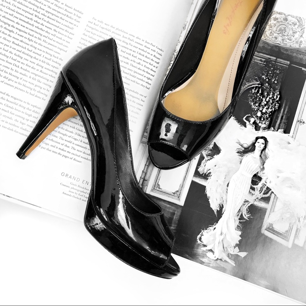Vince camuto black patent leather pumps